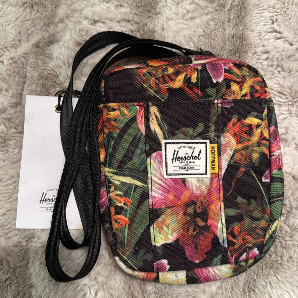 Nwt Herschel Supply Hoffman Hawaiian Jungle Cruz Crosshatch Strap Bag Crossbody
